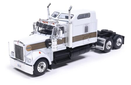 U64TR011 Kenworth W900L White with Comet