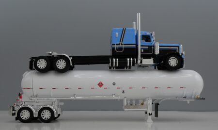 69-2304 Blue/Black/Silver Peterbilt 389 w/ Propane bottle