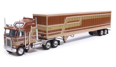 U64TRTR003M Brown 1976 Kenworth K100 w/Dry Van